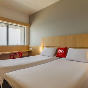 Habitación Estándar con 2 Camas Individuales